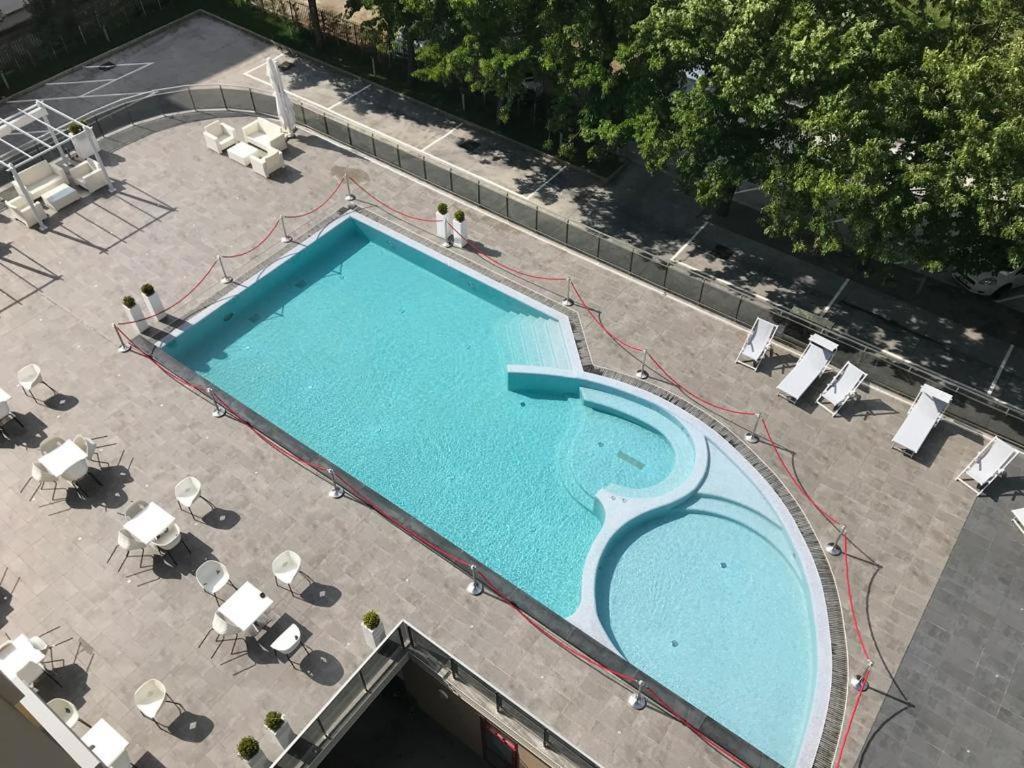 Domus Grand Hotel Ренде Екстериор снимка