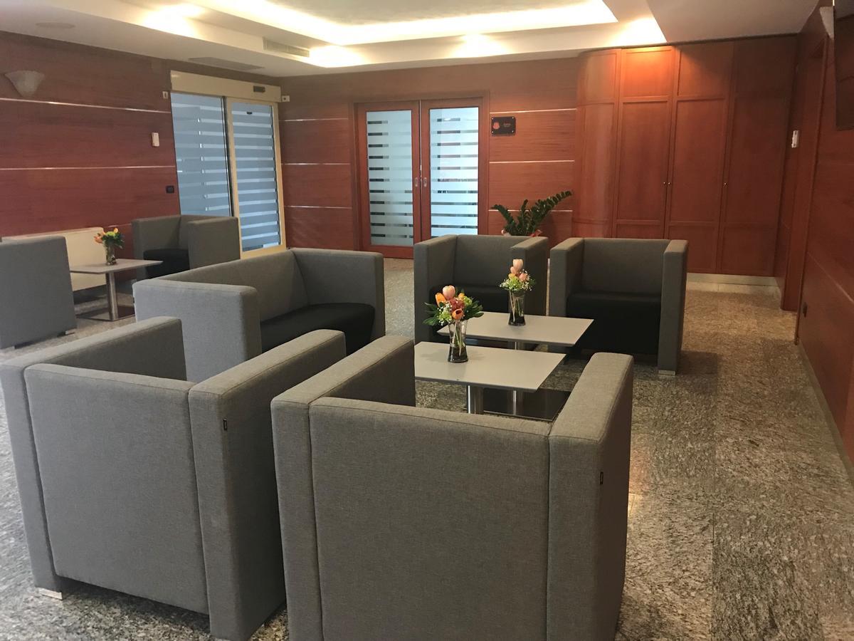 Domus Grand Hotel Ренде Екстериор снимка